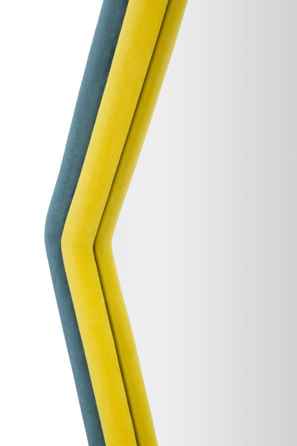 Specchio Esagonale Tony in Velluto Blu e Giallo 75x4x80 cm