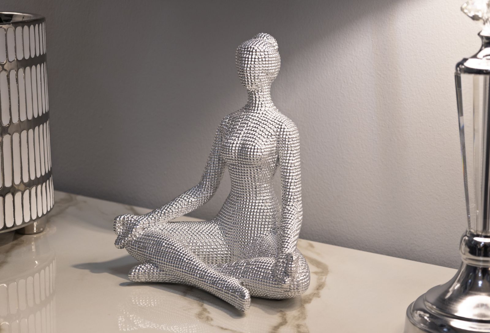 Donnina Yoga Silver CM 20,5X15,5X23 Elegante Decorazione