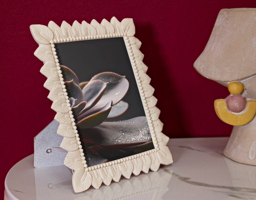 Cornice Light Leaf Cm 21,3X1,7X26,5 Misura Interna Cm 15X20