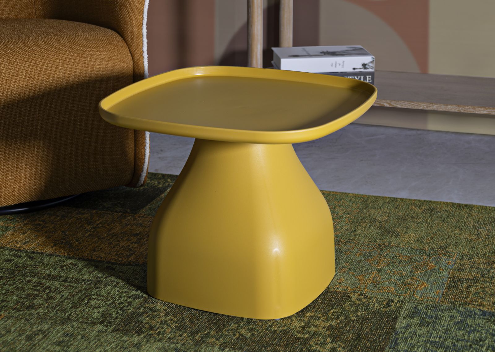 Tavolinetto Gea Giallo CM 48X48X38 Design Moderno Unico