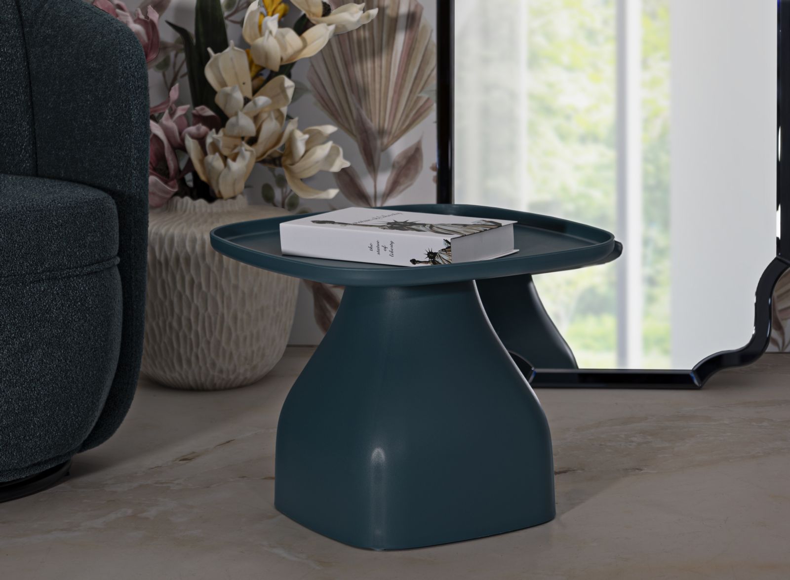Tavolinetto Gea Blu CM 48X48X38 Elegante e Versatile