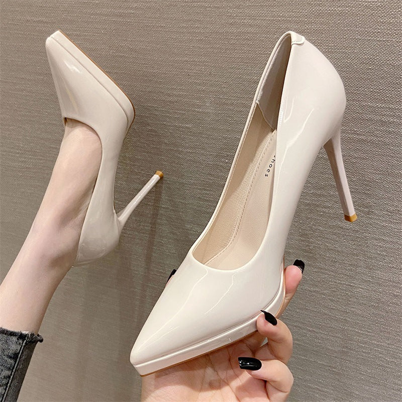 Scarpe da donna sexy in vernice - Moda