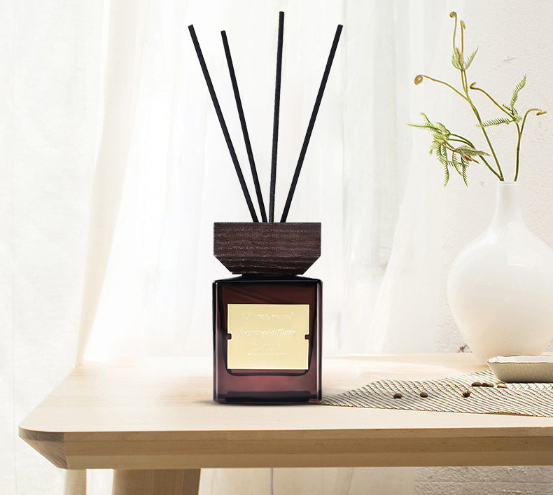 Diffusore a bastoncini in rattan con coperchio in legno e oli essenziali "Hotel Fragrance"