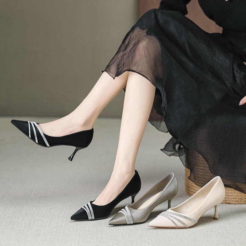 Scarpe eleganti da donna con tacco a spillo
