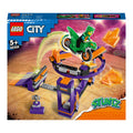 LEGO 60359 Sfida acrobatica: schiacciata sulla rampa