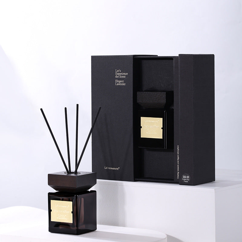Diffusore a bastoncini in rattan con coperchio in legno e oli essenziali "Hotel Fragrance"