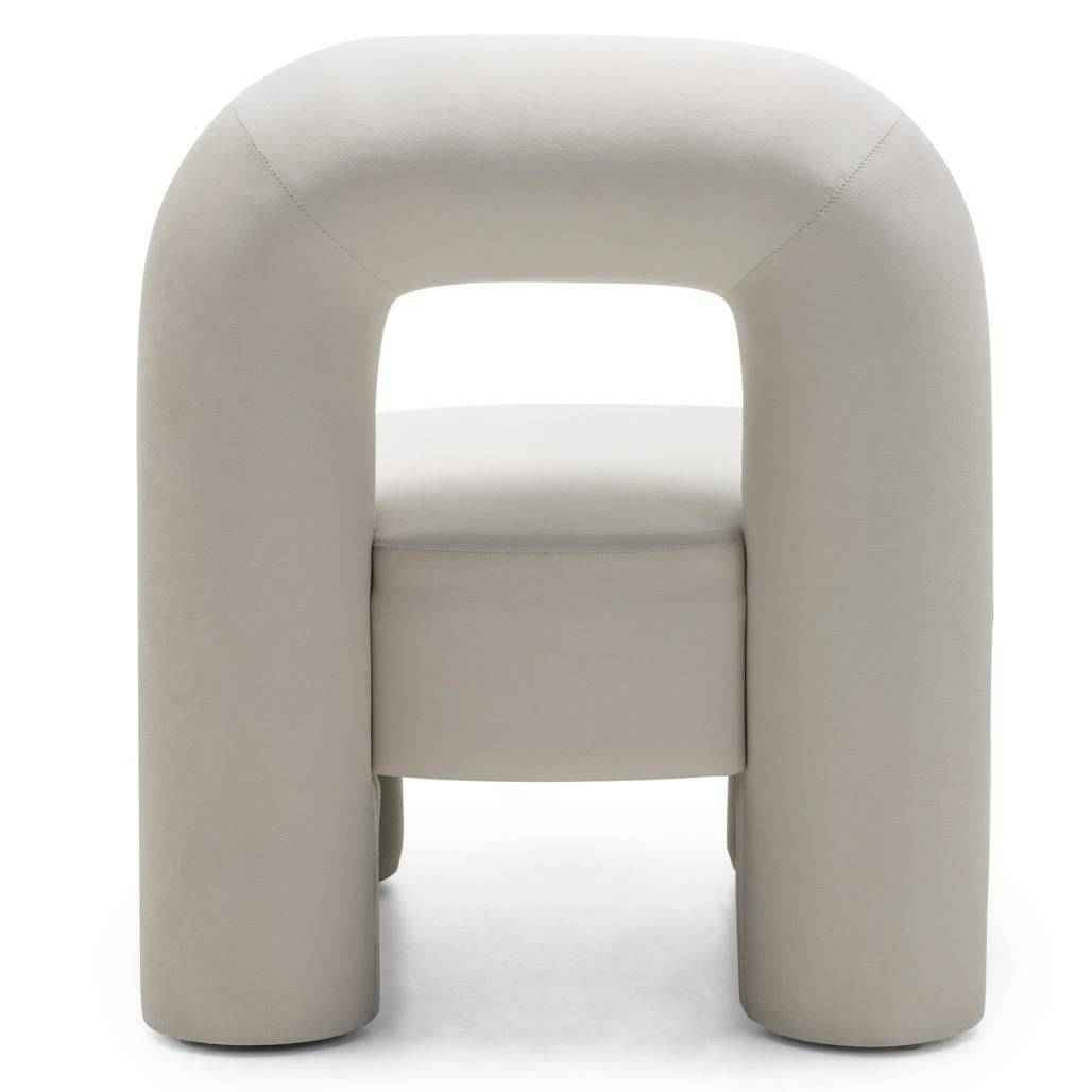 Poltrona LUCCA, velluto crema, forme arrotondate