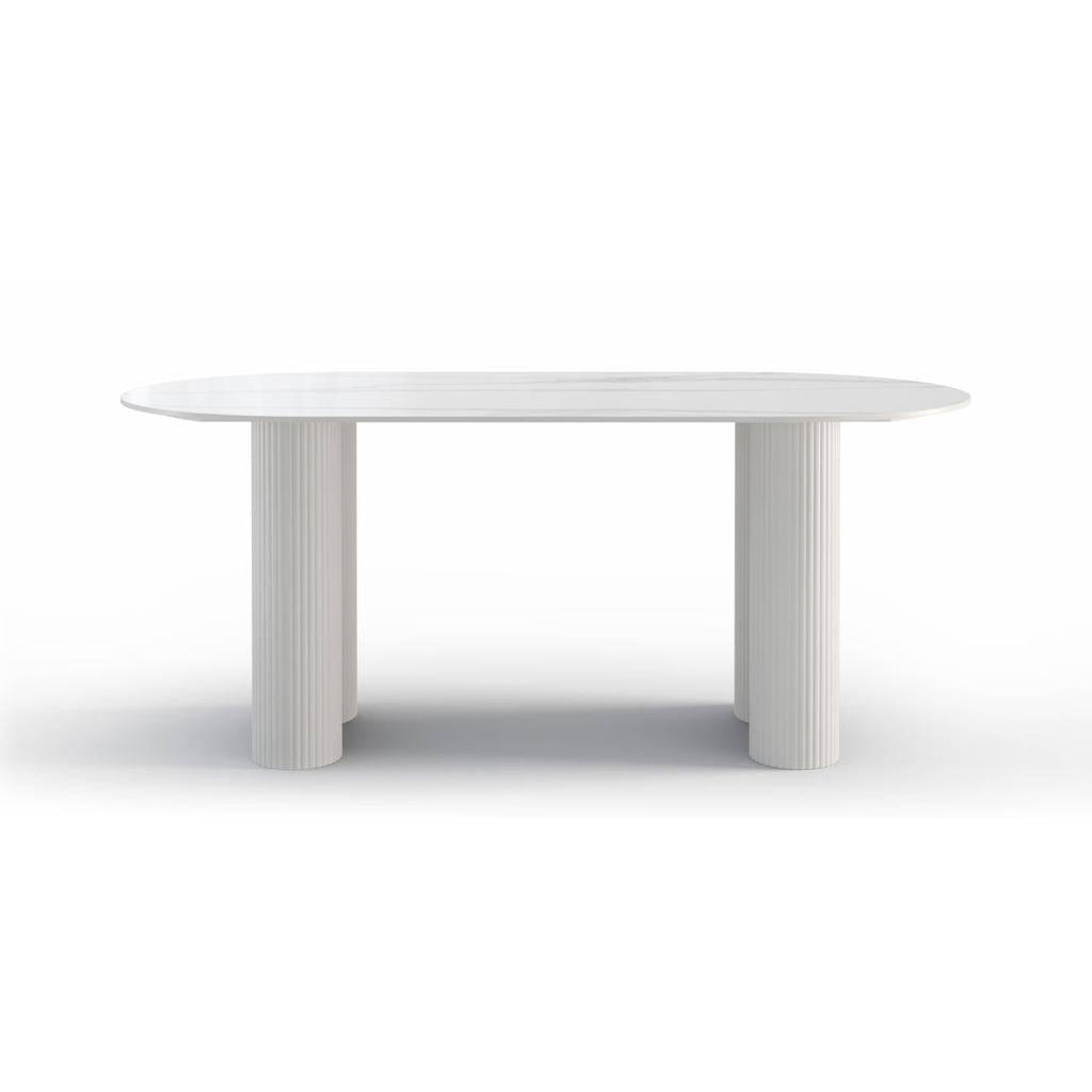Tavolo da pranzo ovale POELA, effetto marmo bianco