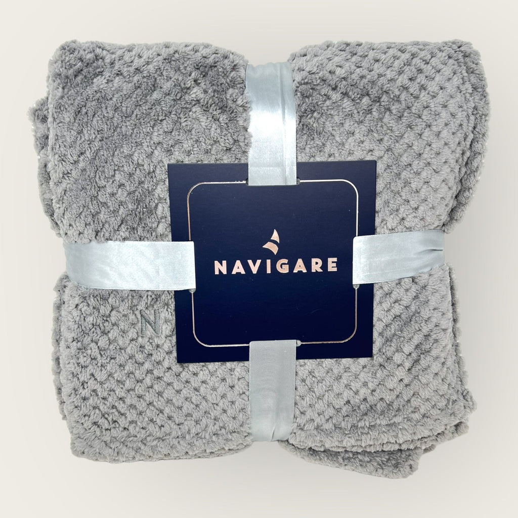 Navigare Plaid In Soffice Coral Tinta Unita Con Ricamo Disponibile 1 - 1-1/2 - 2 Posti 6 Colori  Art. Canazei