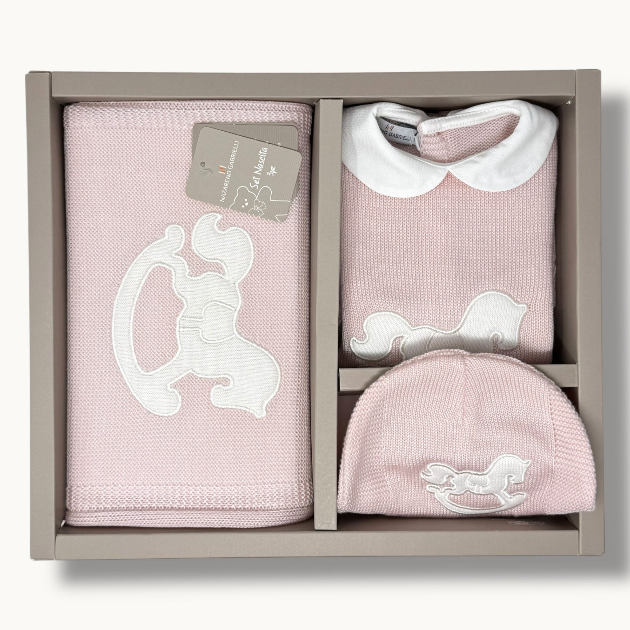 Nazareno Gabrielli Set Nascita 3 Pezzi (copertina+tutina+cappellino) Mano Lana Art. Ng3488/5