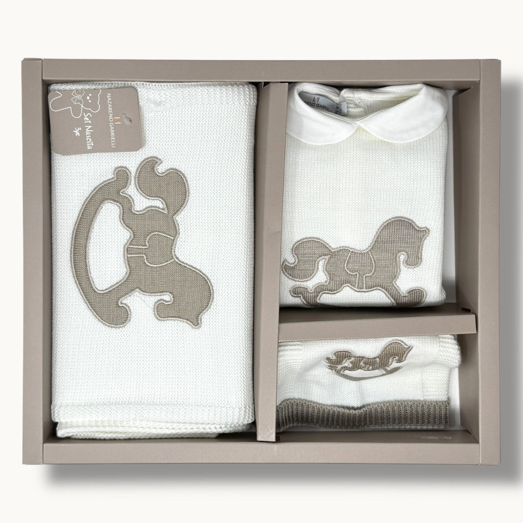 Nazareno Gabrielli Set Nascita 3 Pezzi (copertina+tutina+cappellino) Mano Lana Art. Ng3488/5
