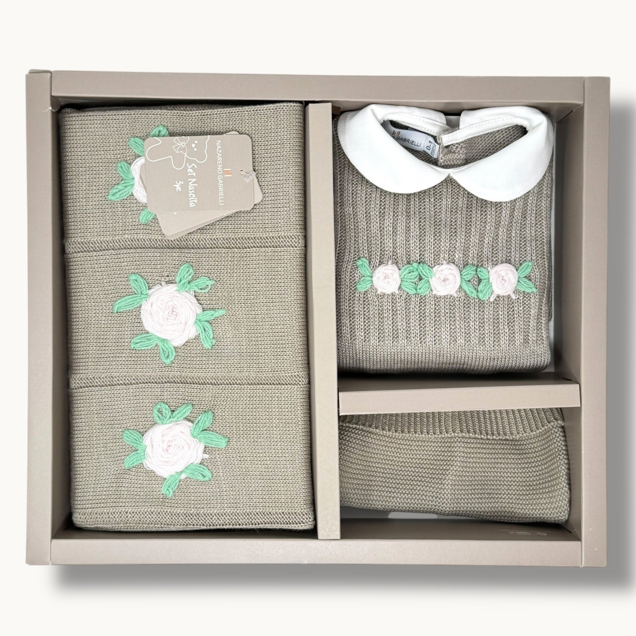 Nazareno Gabrielli Set Nascita 3 Pezzi (copertina+tutina+cappellino) Mano Lana Art. Ng3488-7
