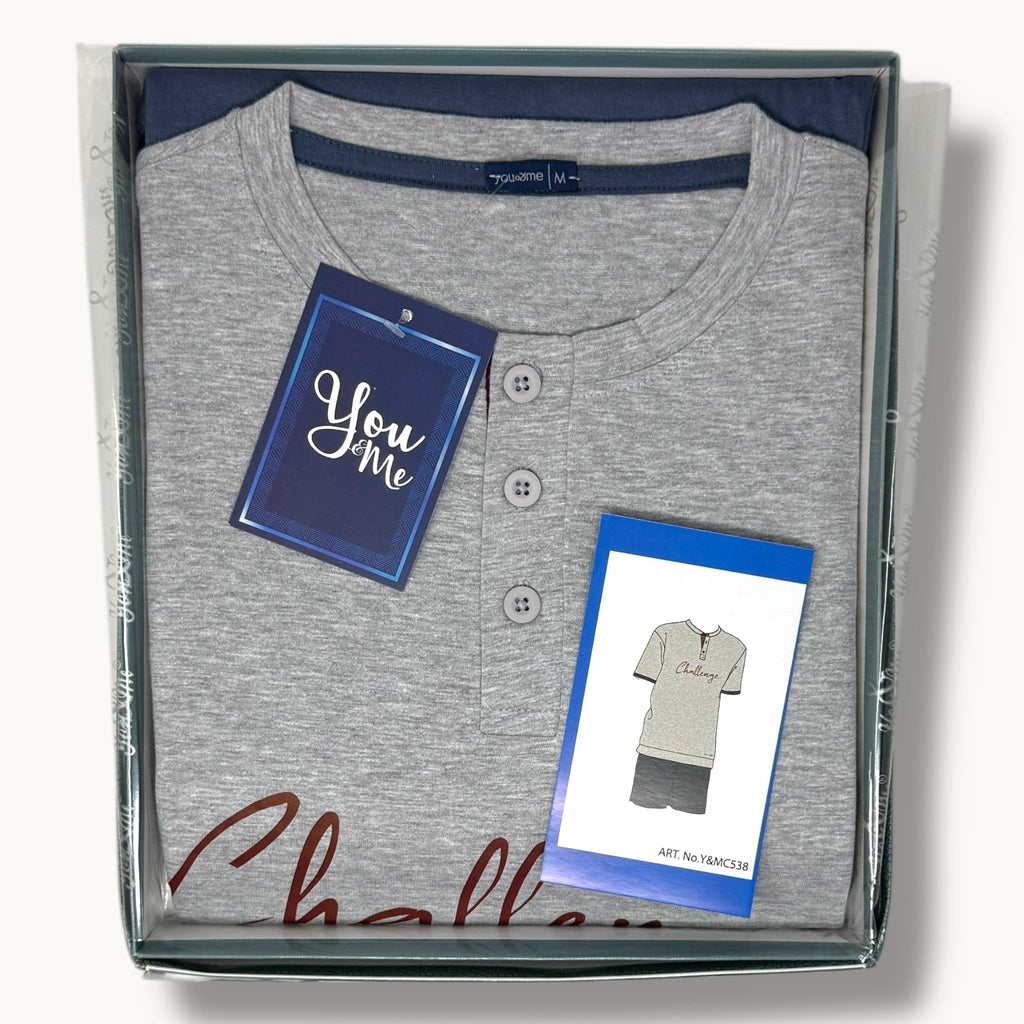 You&me - Pigiama Uomo Serafino Corto Mezza Manica In Jersey Puro Cotone Con Stampa Art. Ymc538
