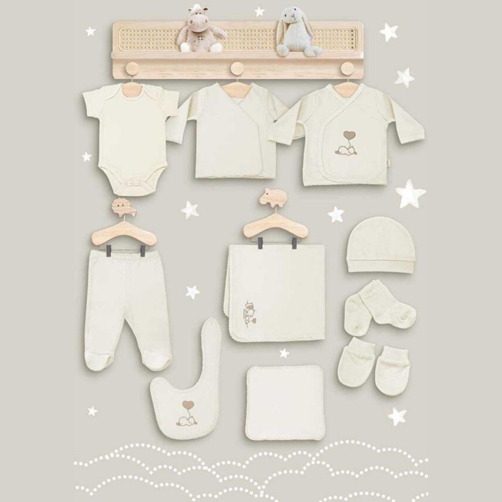 Irge Set Regalo 10 Pezzi Coperta - Body - 2 Maglie - Ghettina - Bavetta - Cappello - Guanti - Calzini - Fazzoletto Art. Bor01
