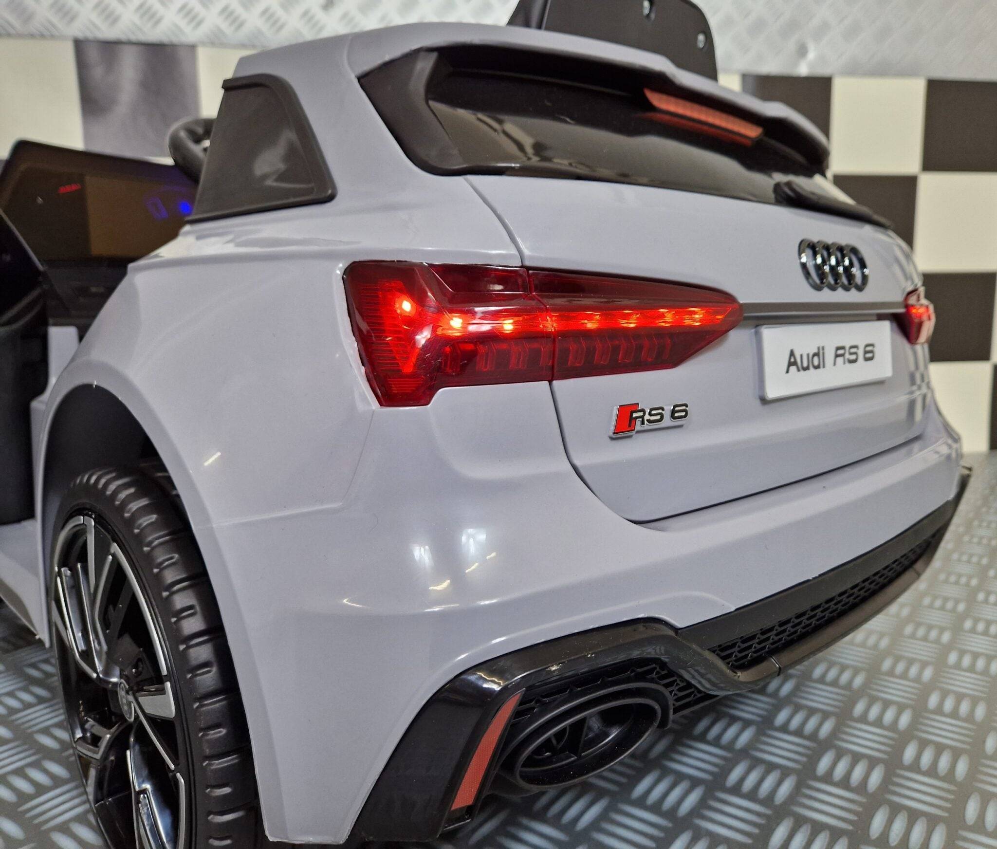 Auto Elettrica per Bambini Audi RS 6 12 V – Nardo Grigio