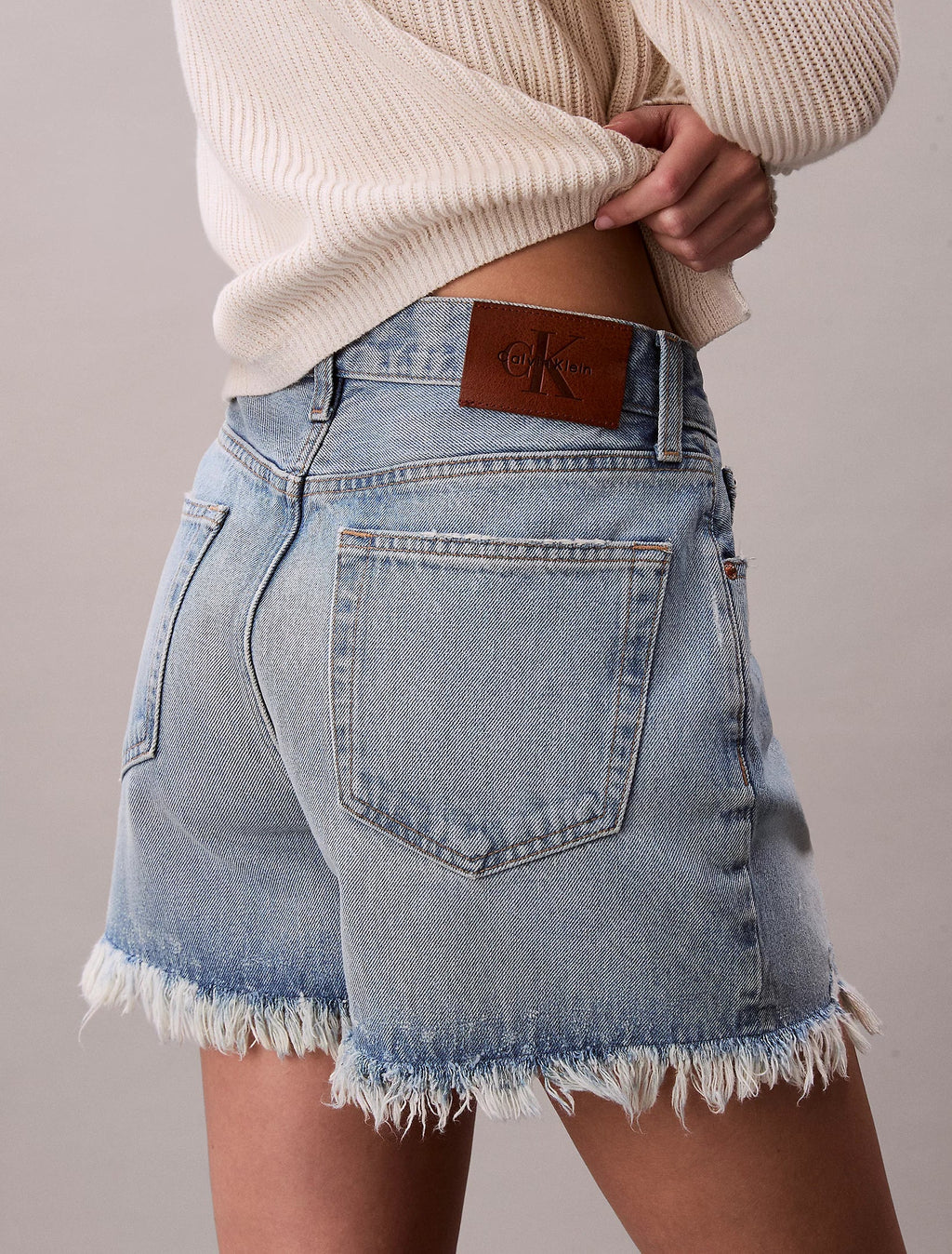 Calvin Klein Short Denim Donna Sfrangiato Relaxed Anni '90 LV047F765G XHE Blu PE26