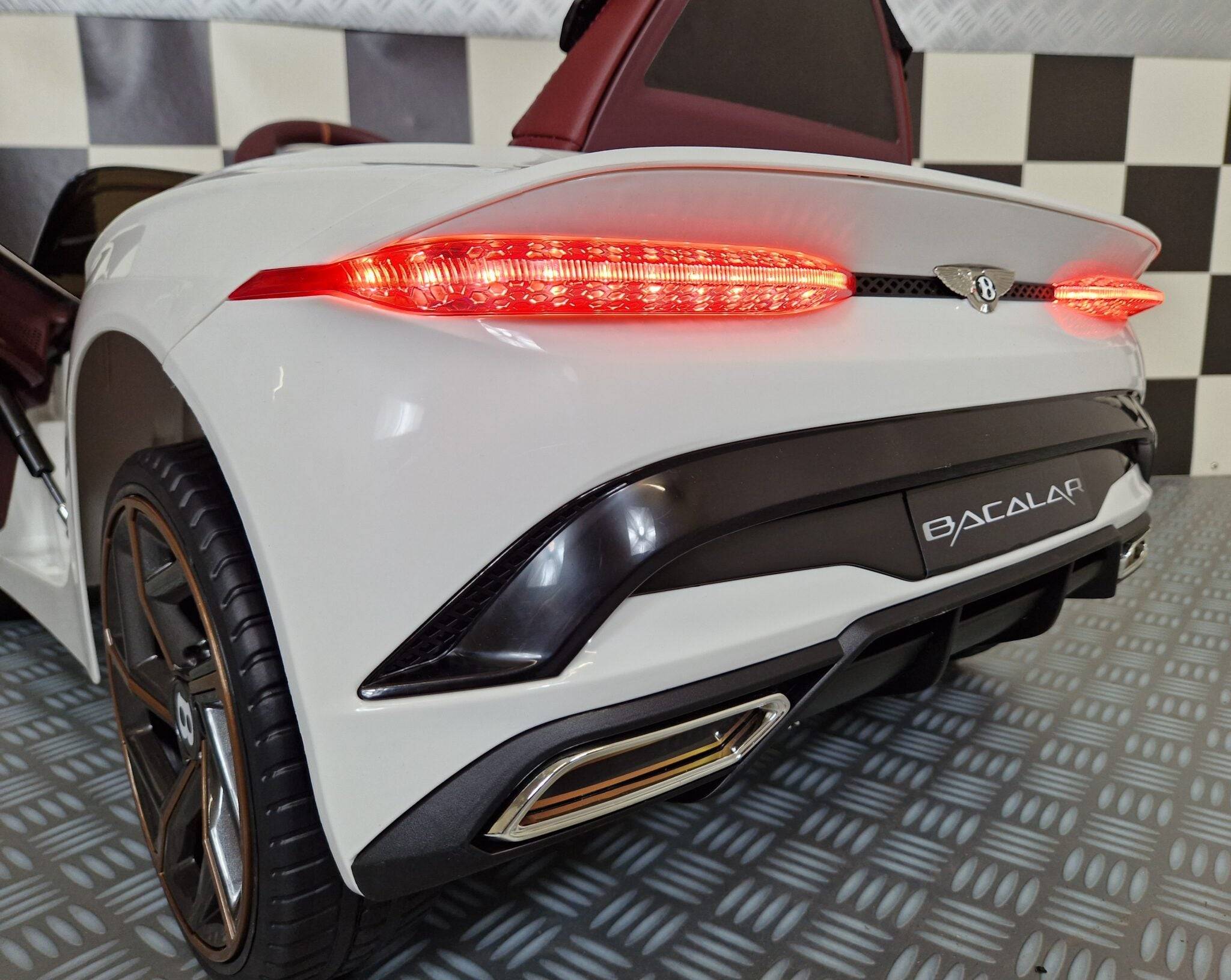 Auto Elettrica per Bambini Bentley Bacalar 12 V – Bianca