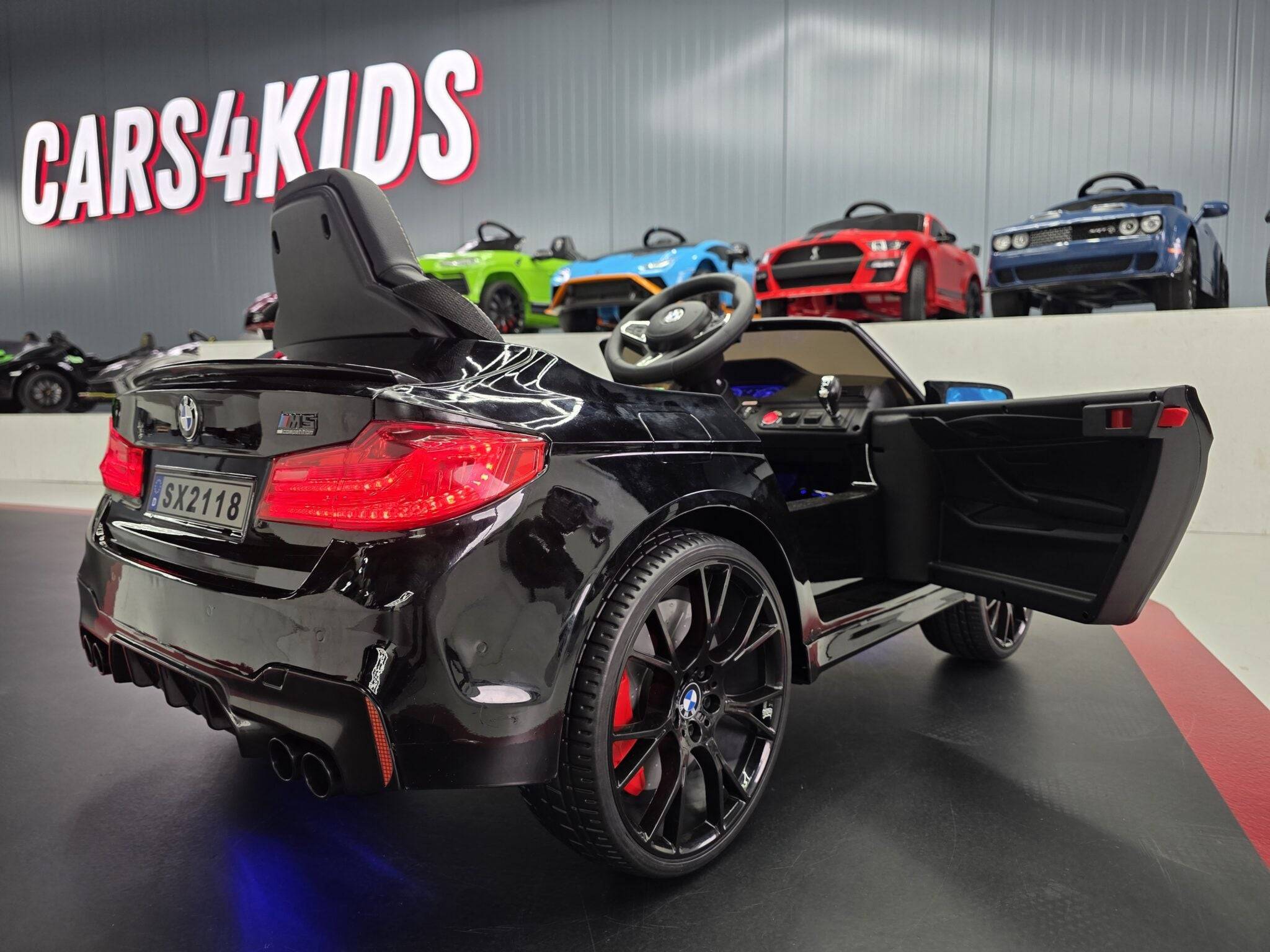 Auto Elettrica per Bambini BMW M5 24 V – Nero Metallizzato