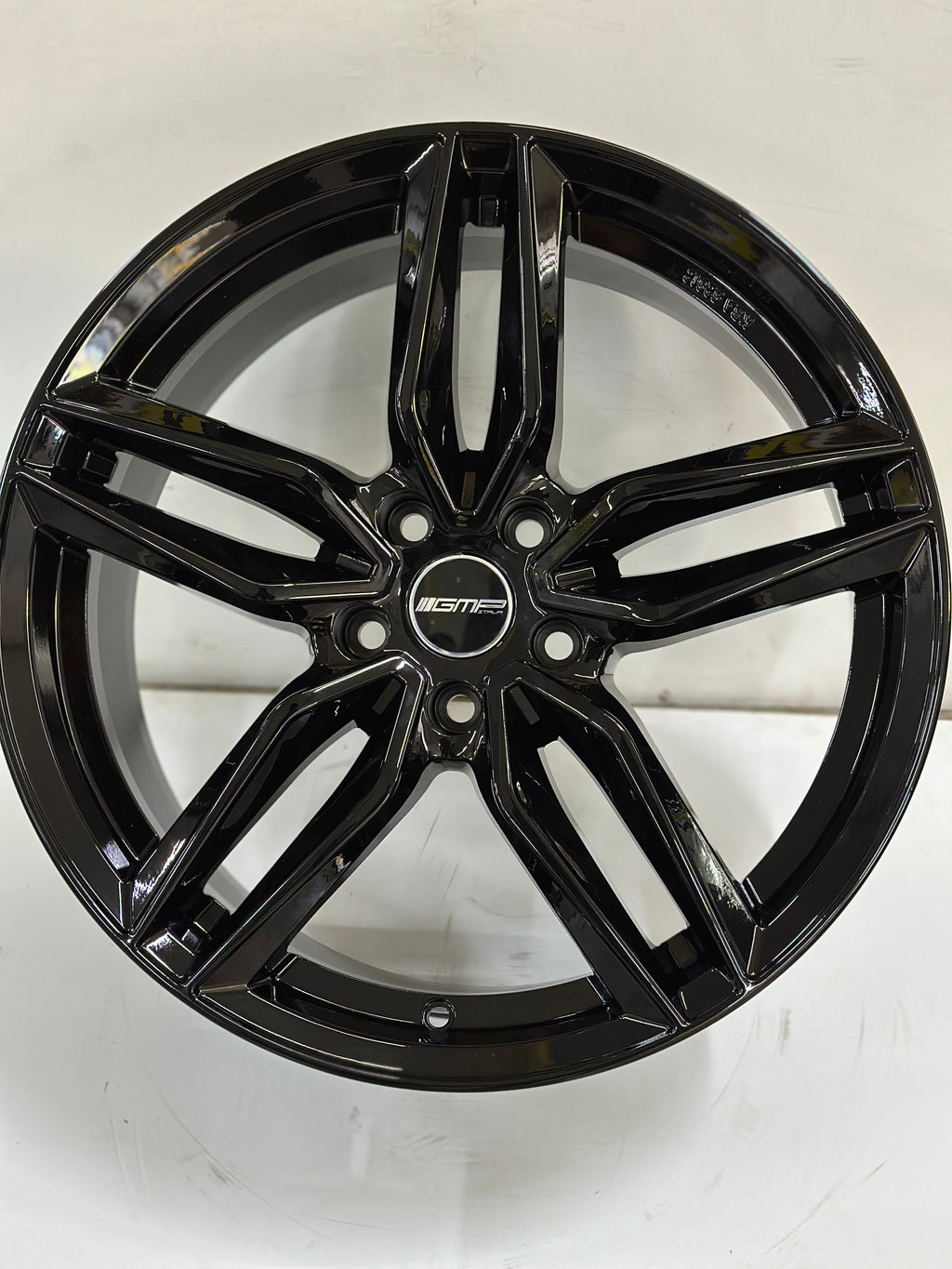 KIT4 Cerchi in Lega 19 Pollici GMP FASTEN Per HYUNDAI I30 IX20 Nexo Santafe Kona