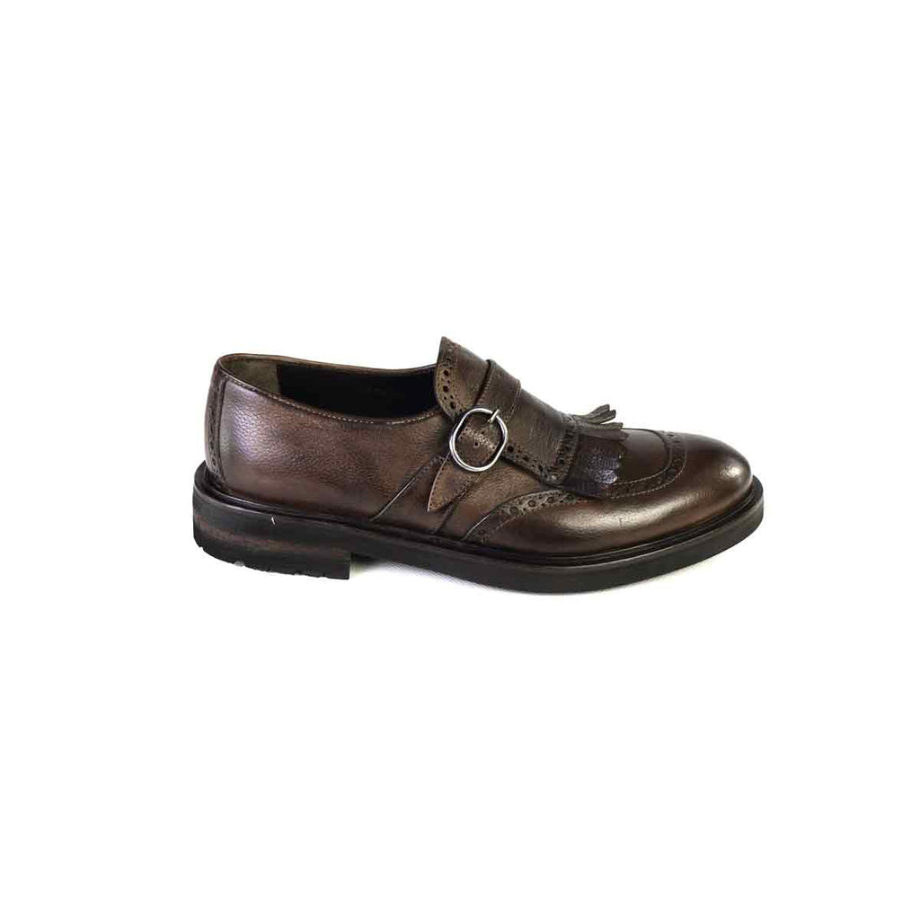 SCARPA CON FIBBIA E FRANGIA GRAINED MARRONE