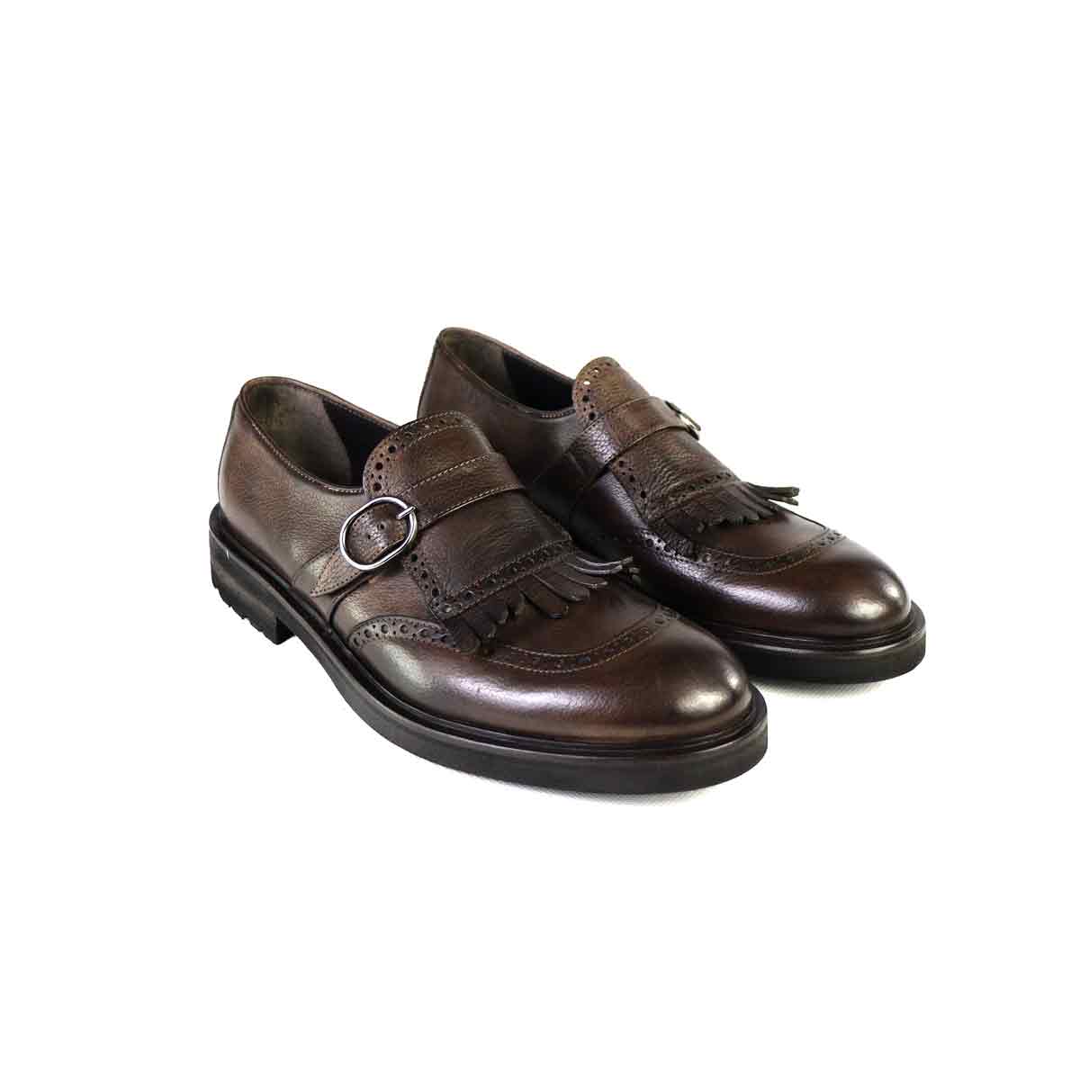 SCARPA CON FIBBIA E FRANGIA GRAINED MARRONE
