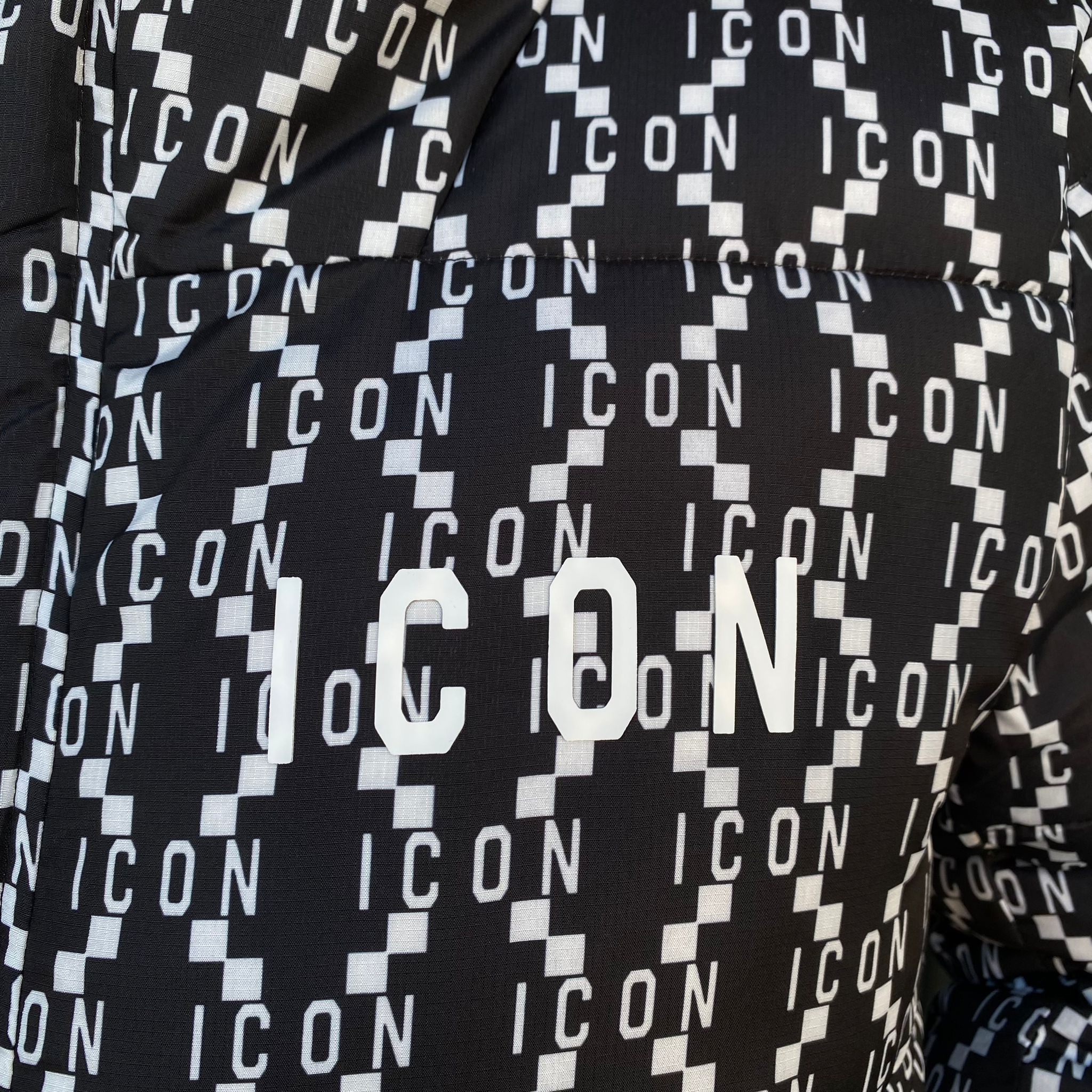 Icon Giubbotto IU9083J Nero Bianco - Giacca Logo Cappuccio Uomo Streetwear Leggera