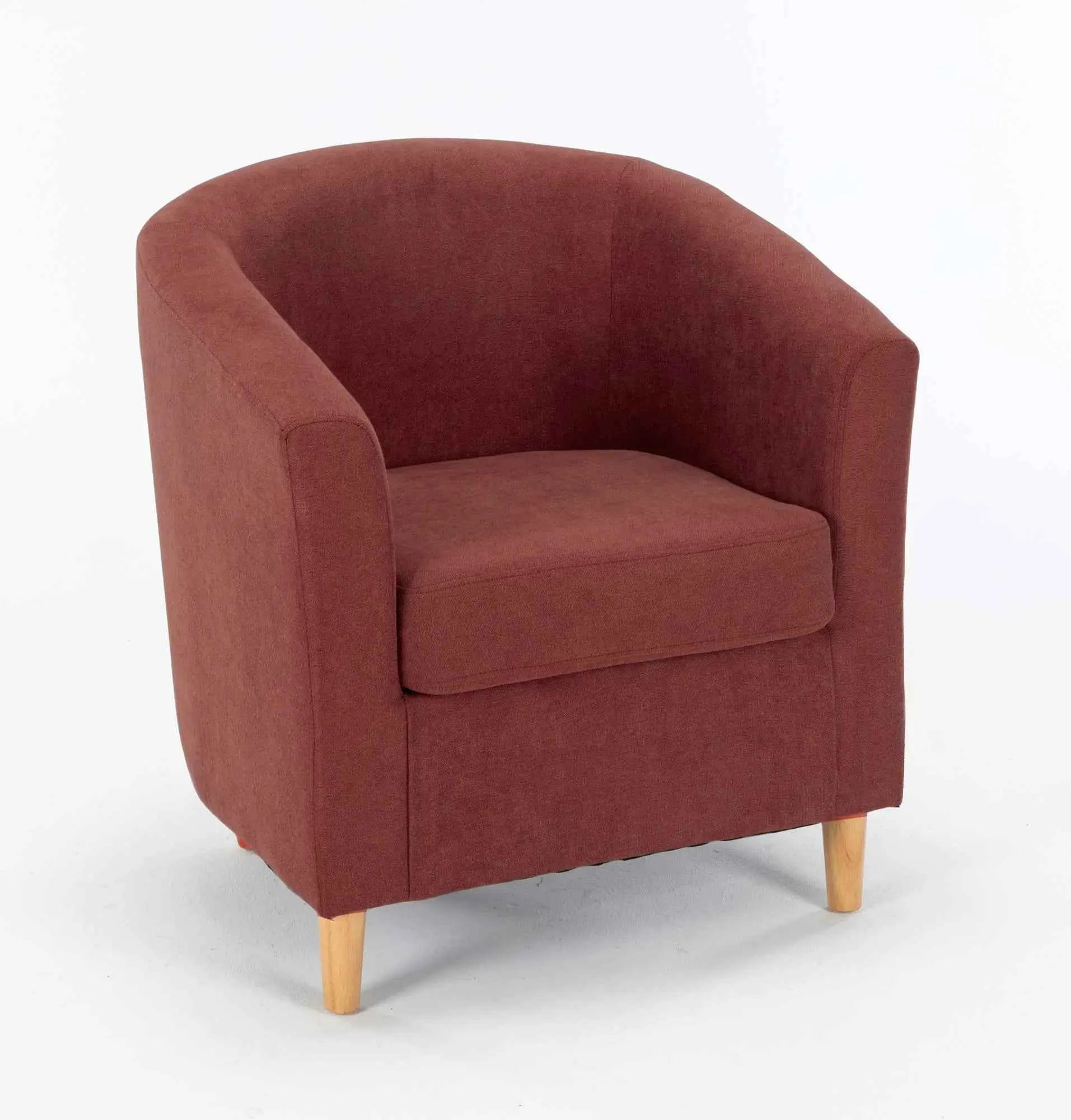 Poltroncina in tessuto Maja – Gambe in legno, rosso ruggine