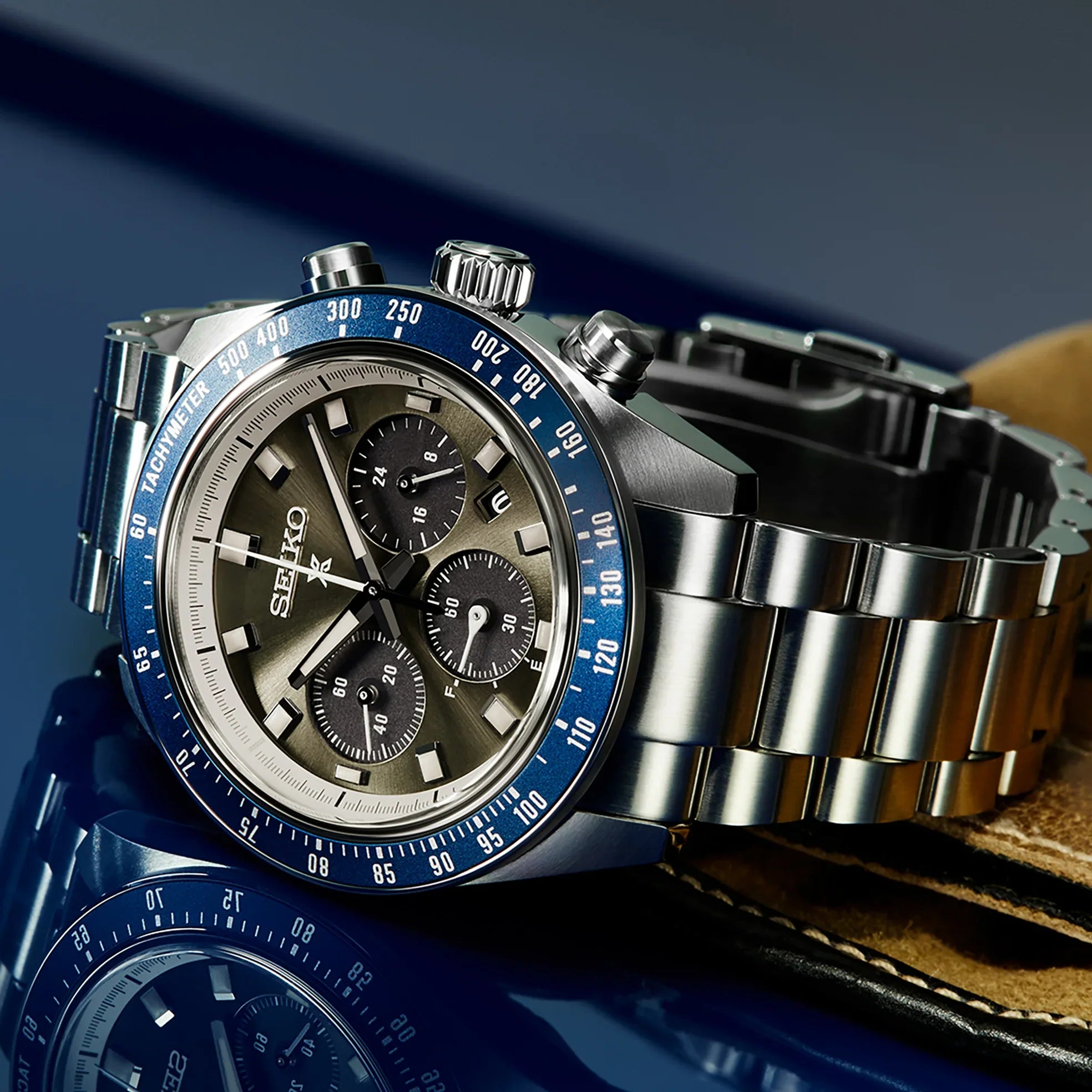 Seiko Prospex Speedtimer Solar Chronograph – Movimento Quarzo Solare, Grigio e Blu, 41,4mm – Cod. SSC939P1