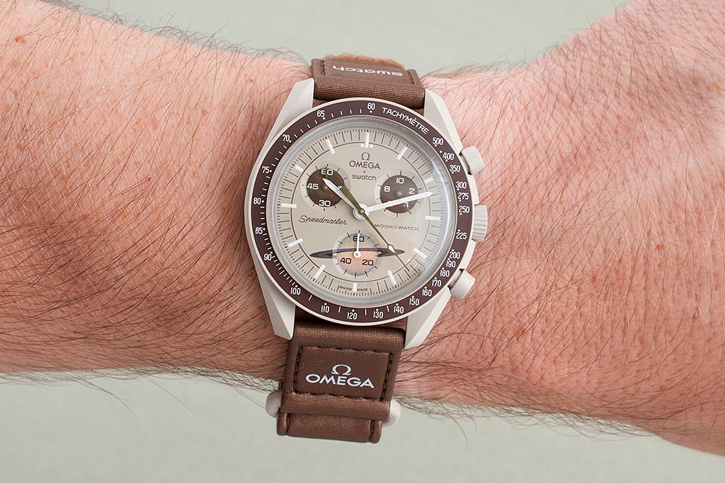 Swatch x Omega MoonSwatch Mission to Saturn SO33T100 – Cronografo quarzo Bioceramic 42mm beige/taupe