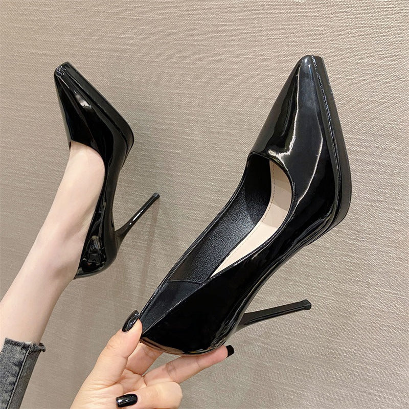 Scarpe da donna sexy in vernice - Moda
