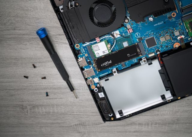 Crucial P3 1 TB M.2 PCI Express 3.0 NVMe 3D NAND [CT1000P3SSD8]