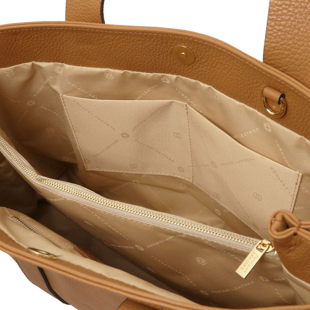Callie - Soft leather shoulder bag | TL142415
