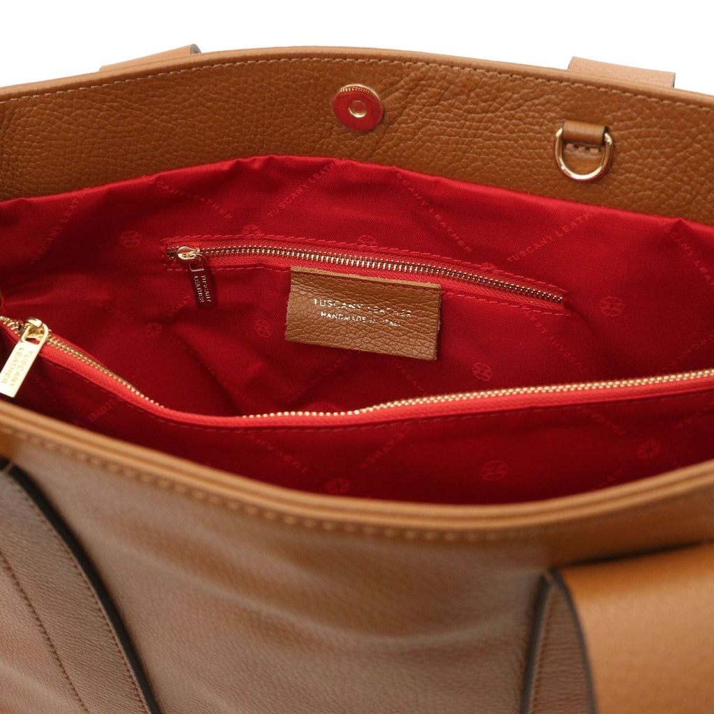 Callie - Soft leather shoulder bag | TL142415