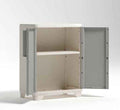 Armadio Linear Wood basso 68x39x90h in resina, ripiani 15 kg, chiusura sicura