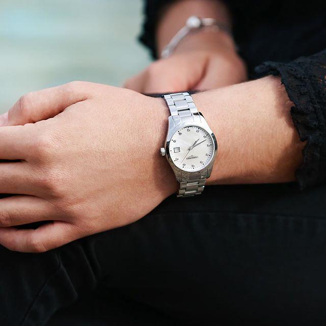 Longines orologio Conquest Classic 34mm madreperla bianca acciaio donna L2.386.4.87.6