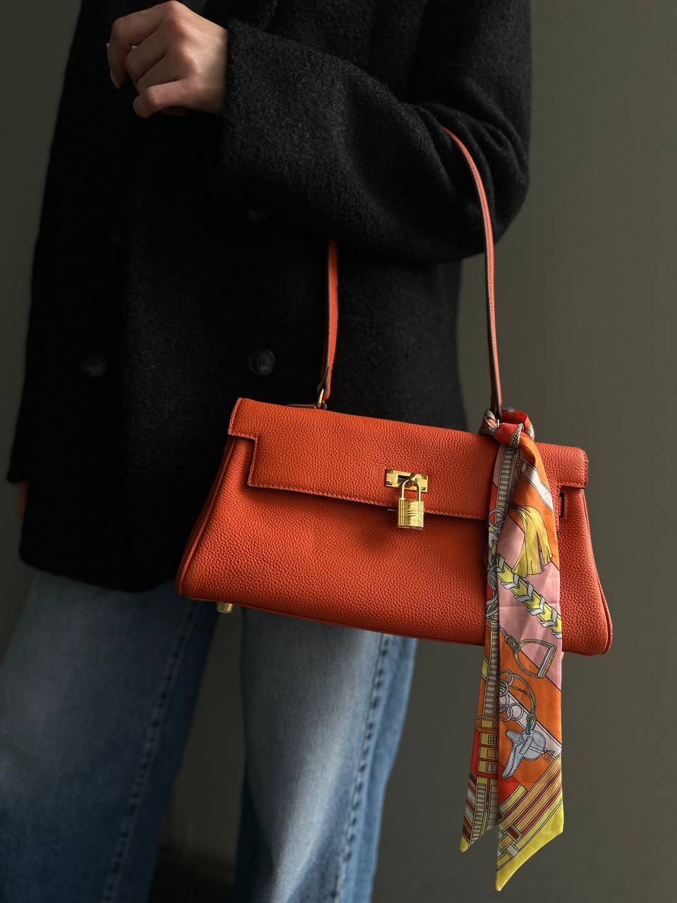 Premium Leather Bag with an Original Lock Closure, Made in Italy