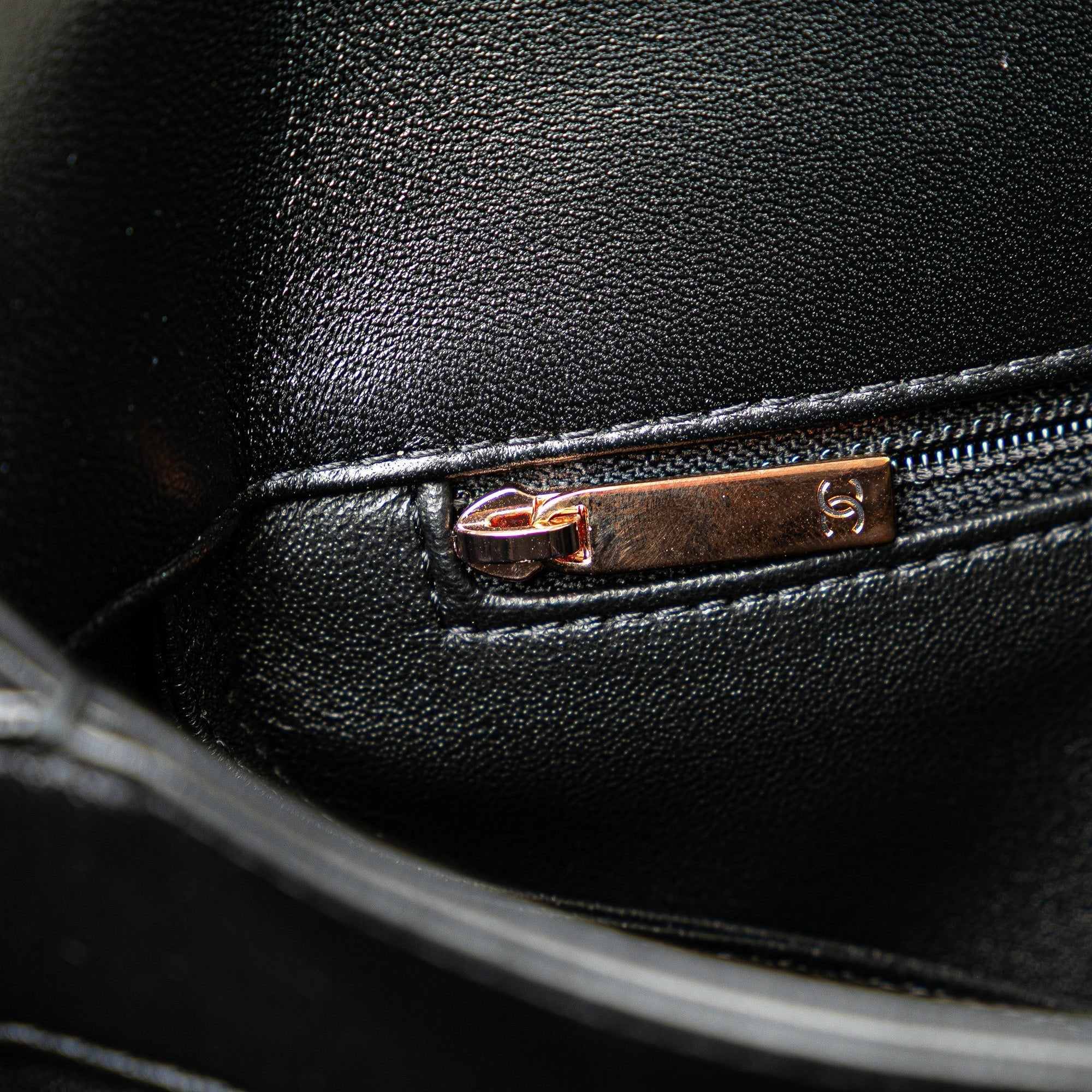 CHANEL Borsa a tracolla Trendy CC Flap in pelle di agnello media