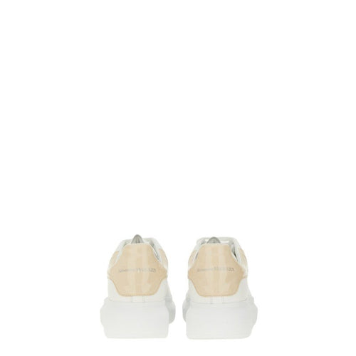 Alexander McQueen – Sneakers Oversize in Pelle con Dettaglio Beige