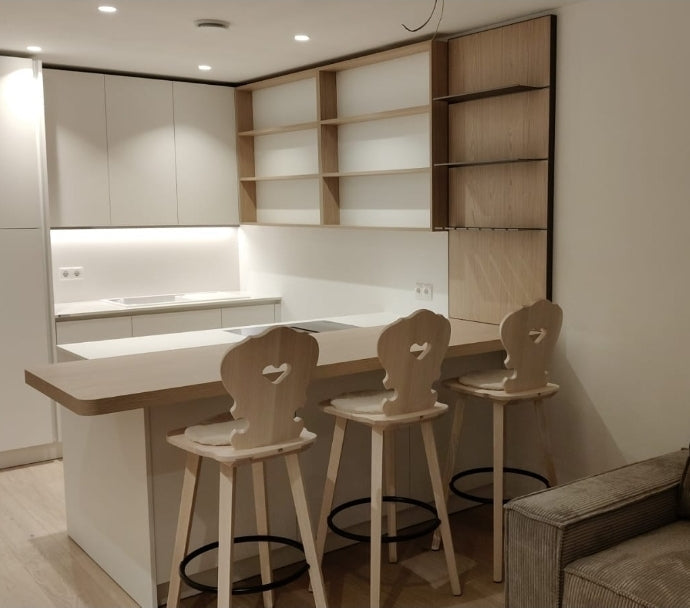Sgabello Tirolese Tinta Naturale Legno Massello Sedile Legno Roma Bergamo Pavia Grosseto Aosta Biella Torino